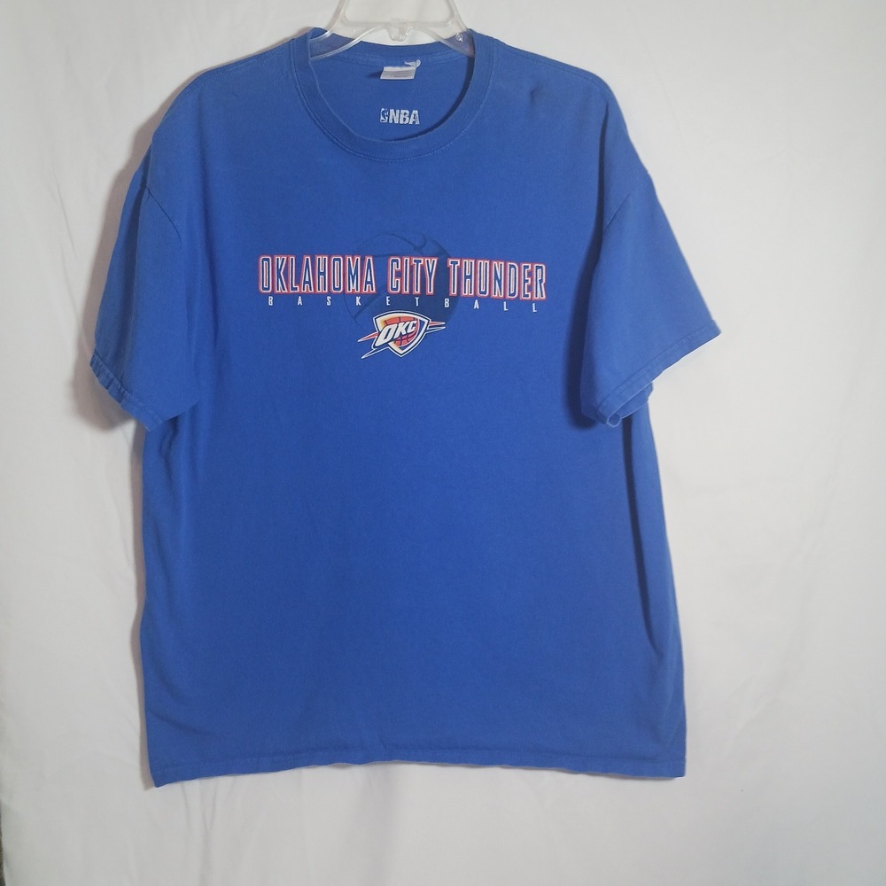 NBA Oklahoma City Thunder T-Shirt Mens XL Blue Excellent Graphic Basketball Tee